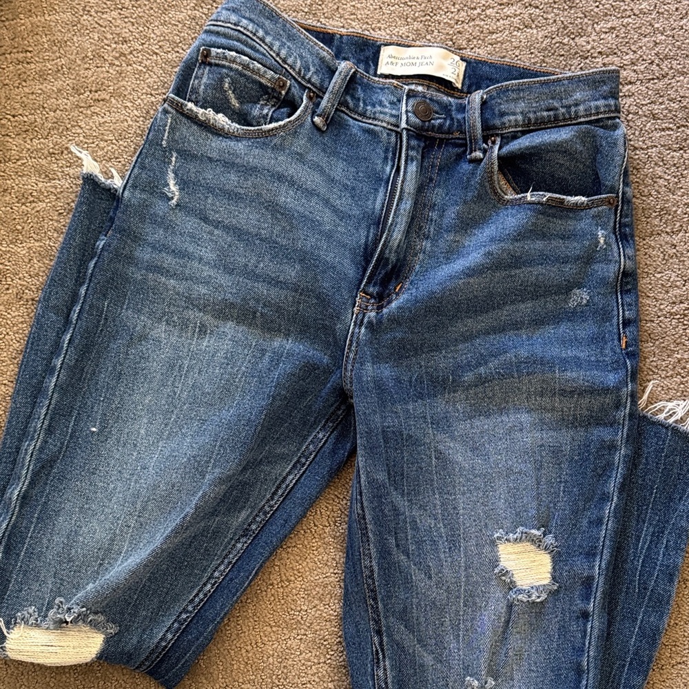 Abercrombie & Fitch Mom Jean